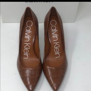 calvin klein gayle croc  pumps